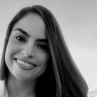 Adriana Reis